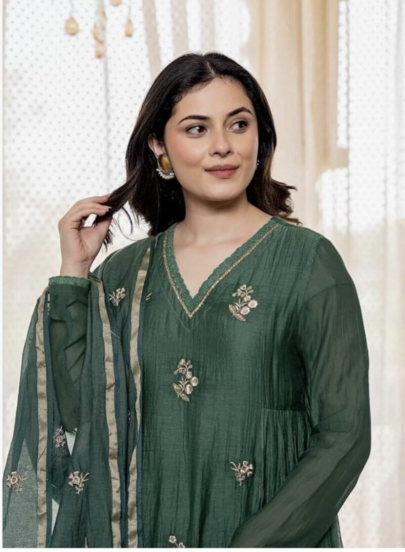Women Embroidery Solid Anarkali Kurta and Pant Set with Dupatta Women Embroidery Solid Anarkali Kurta and Pant Set with Dupatta - Image 3 | Shop X Now