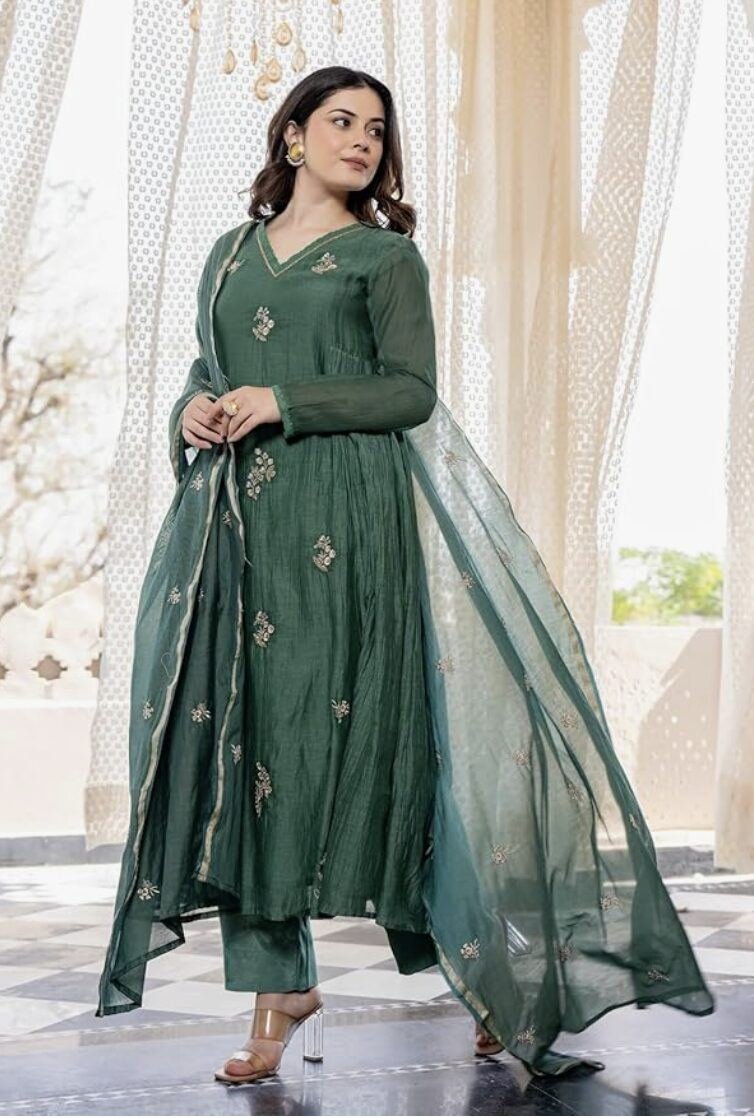 Women Embroidery Solid Anarkali Kurta and Pant Set with Dupatta Women Embroidery Solid Anarkali Kurta and Pant Set with Dupatta - Image 4 | Shop X Now