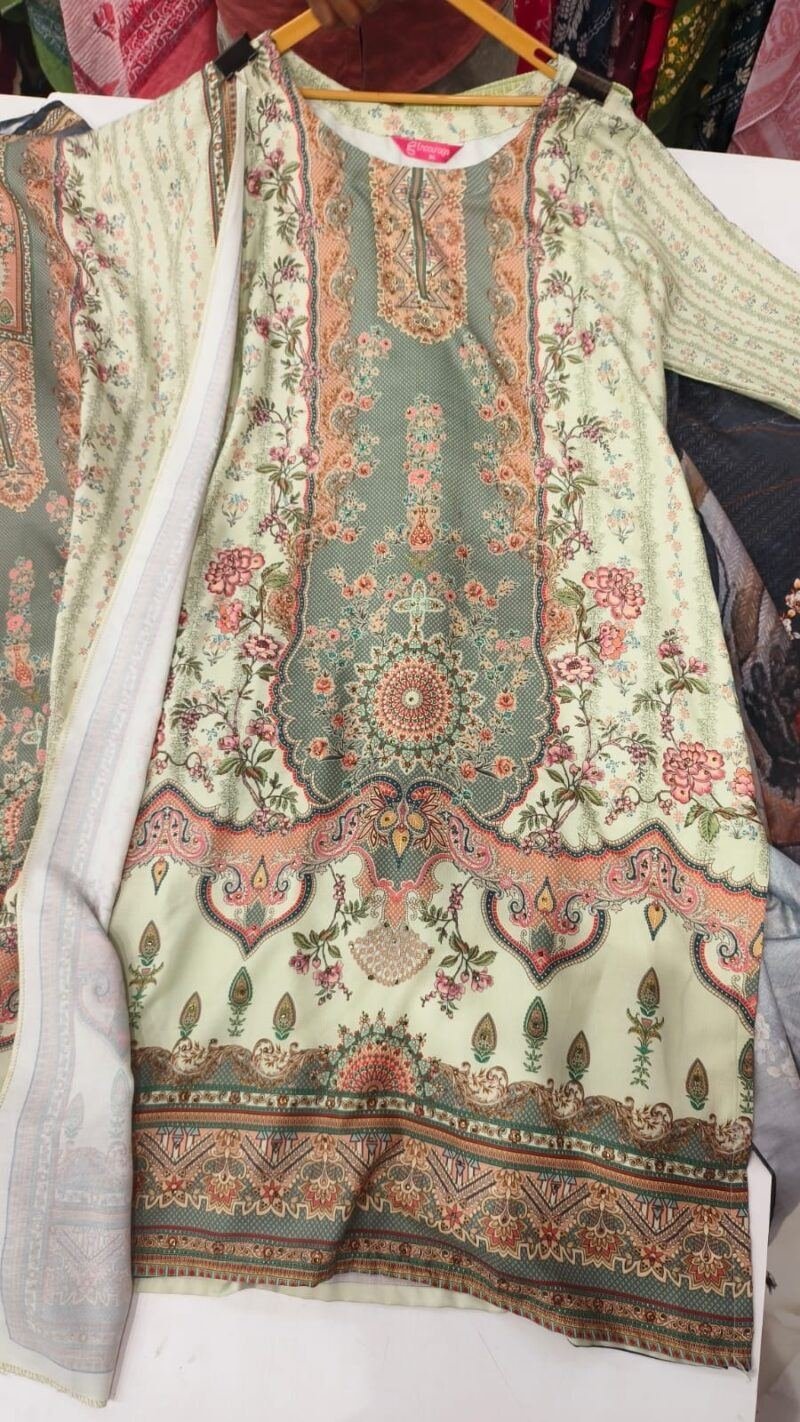 Alternative view of Large Size Women Dress