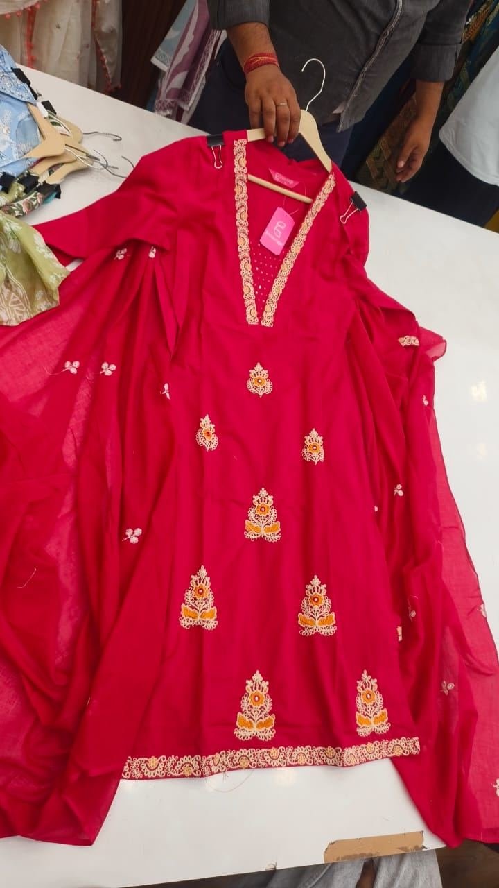 Alternative view of women Red color best qulaty cotton dress