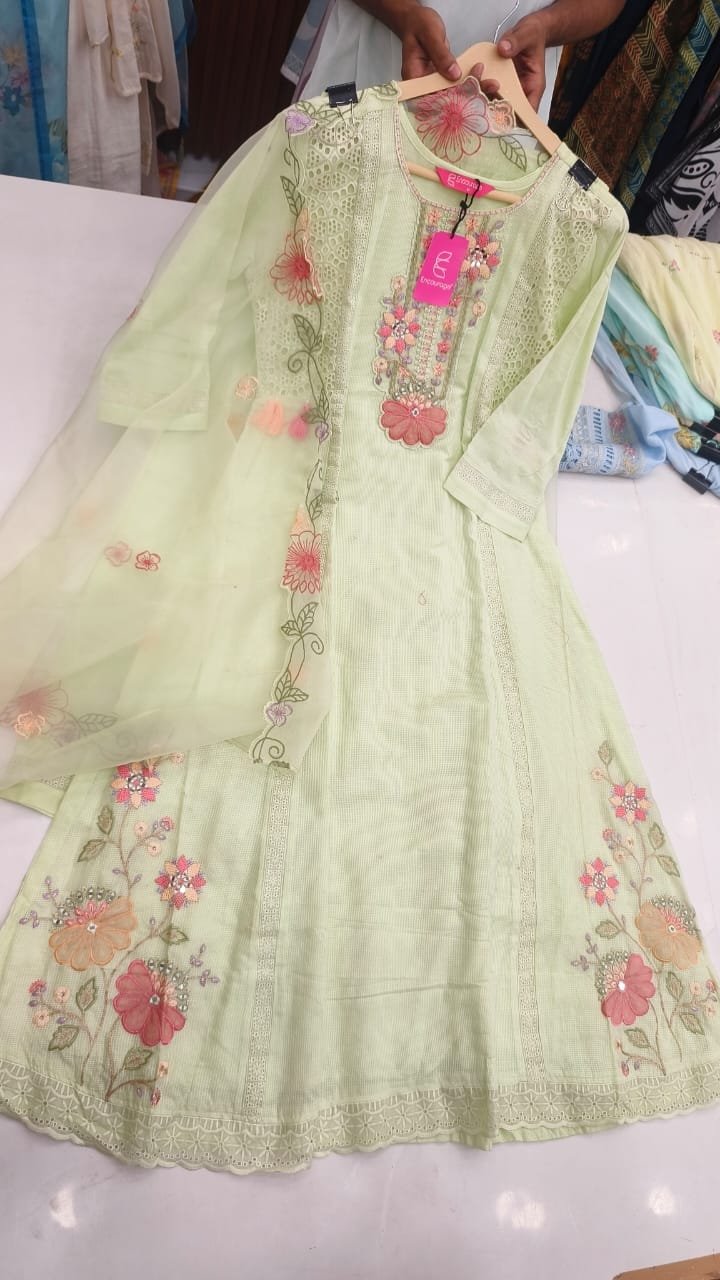 Alternative view of Women New Dress