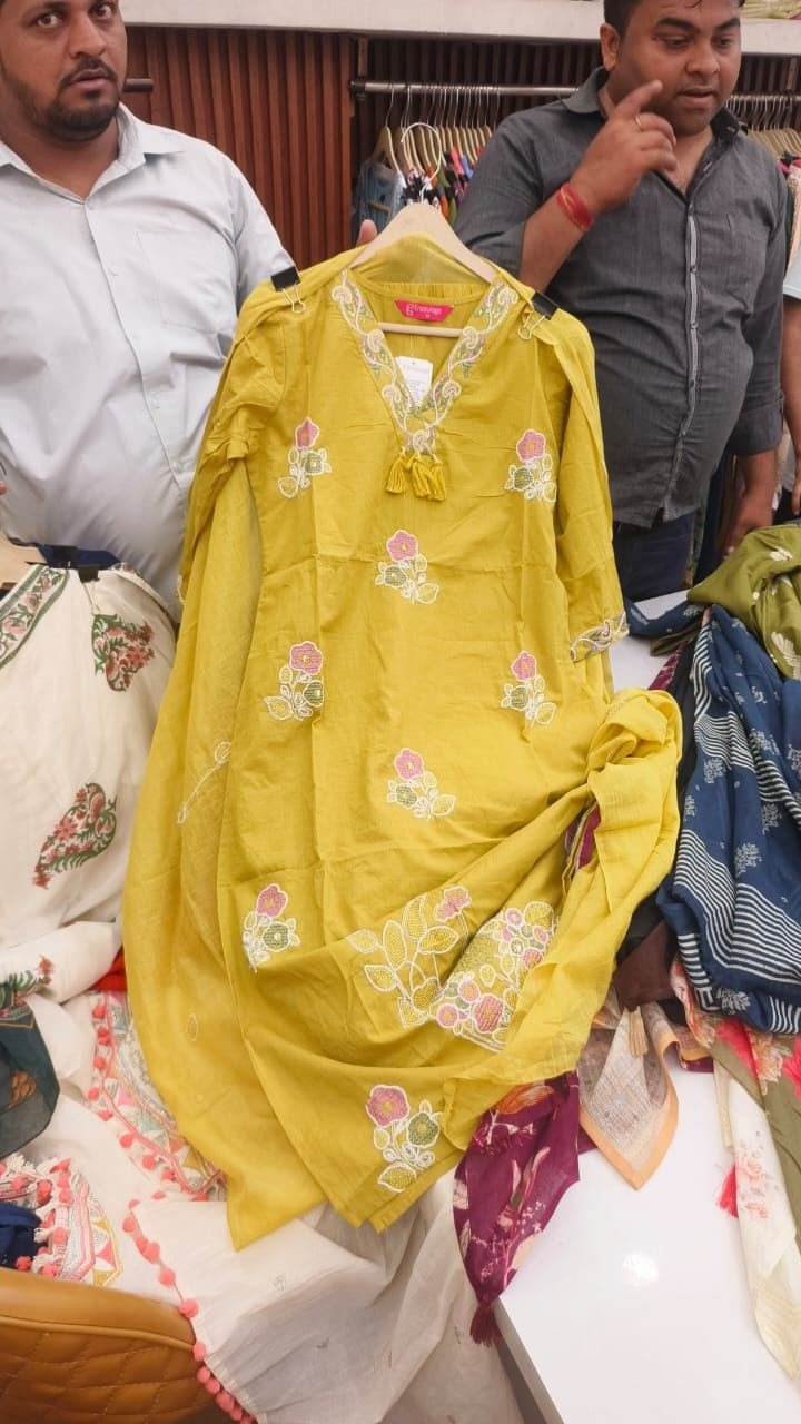 Alternative view of women top collection dress