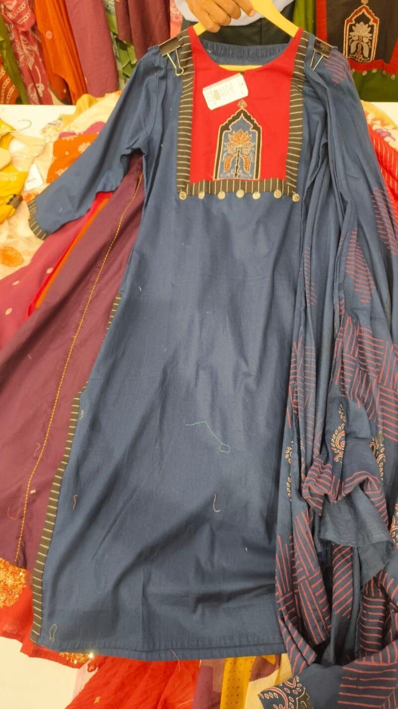 Alternative view of Women Printed hand work colllection