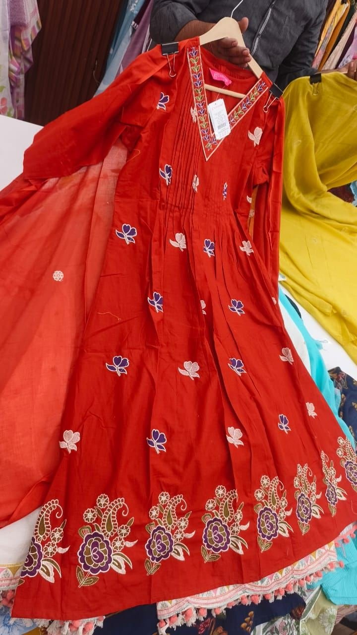 Alternative view of women new colection