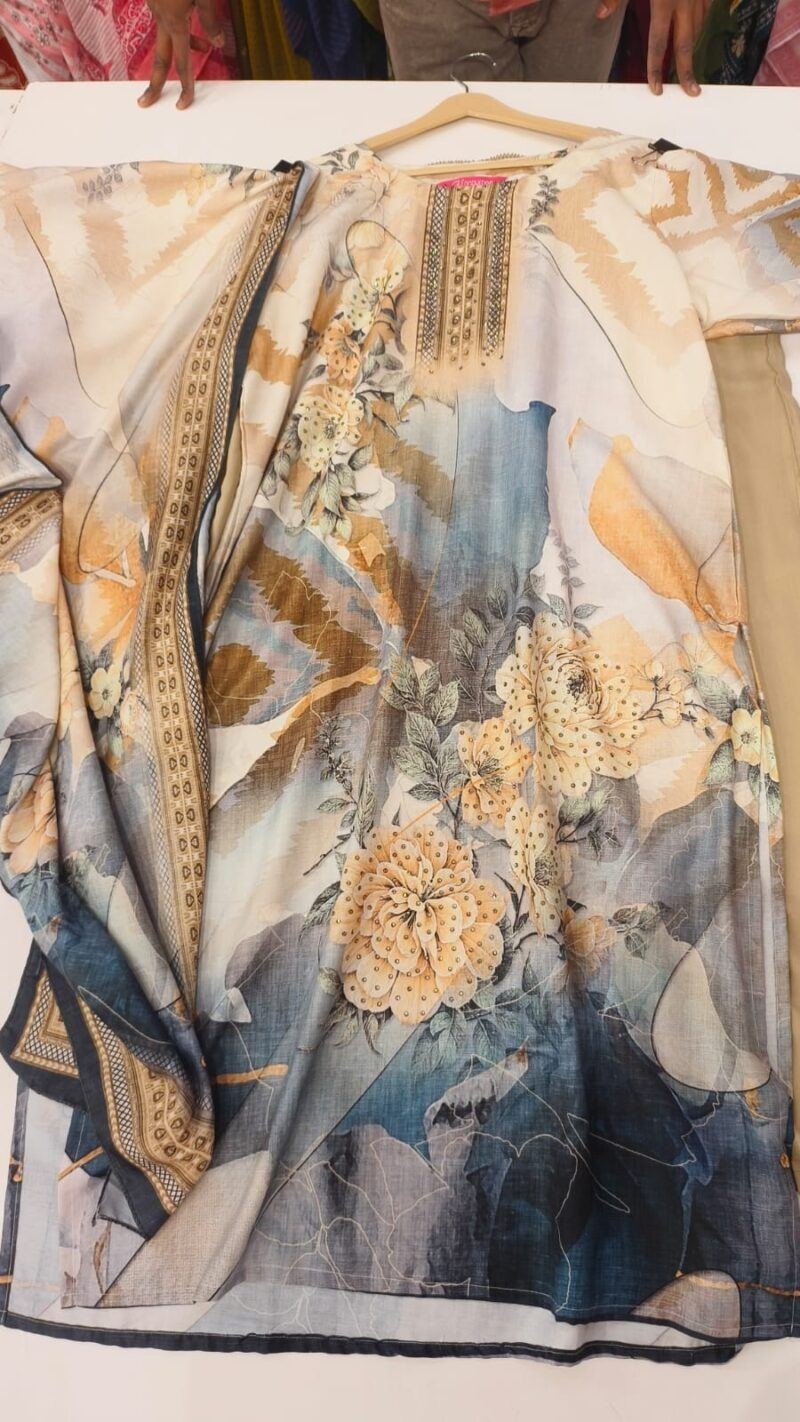 Alternative view of Large Size Women Dress
